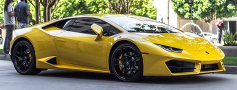 Австралійський підліток вкрав машину і врізався на ній в Lamborghini