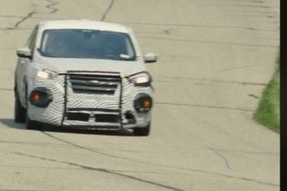 Ford впервые показал электрический кроссовер Mustang на видео