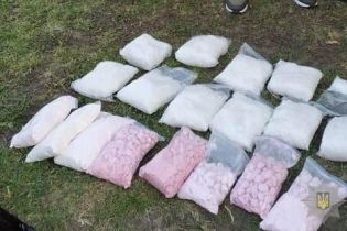 Столична поліція затримала організатора шести інтернет-магазинів із продажу наркотичних речовин