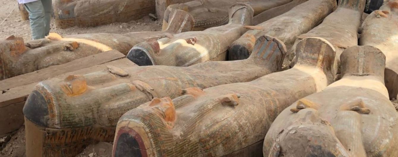 В Египте археологи нашли 20 древних саркофагов