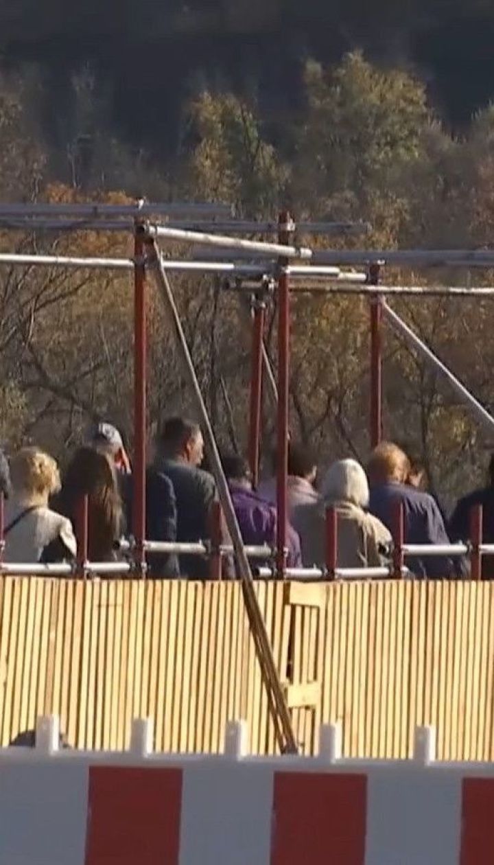 Потік людей через КПВВ у Станиці Луганській значно збільшився
