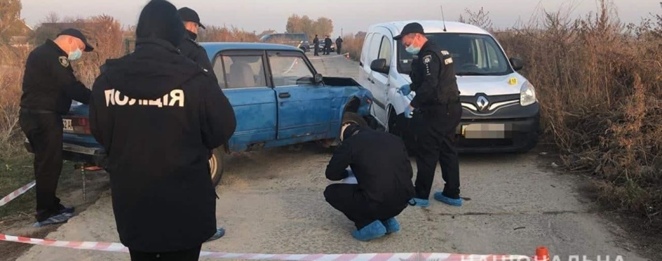 На Киевщине неизвестные обстреляли машину и ранили мужчину, введено спецоперацию "Сирена"
