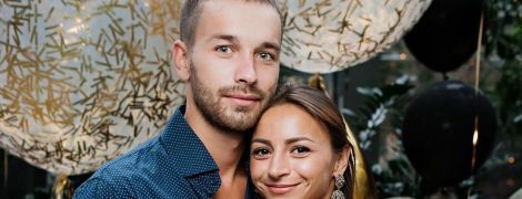 Учасниця "Танців з зірками" Ілона Гвоздьова замилувала фото з чоловіком та донькою