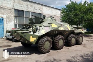 На Запорожье чиновник купил непригодные старые шины для БТРов, которые используются в ООС