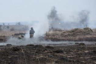 На Донбасі на вибуховому пристрої підірвався український військовий - Міноборони