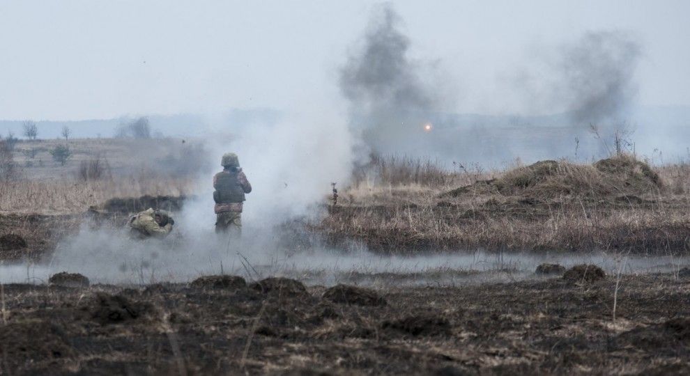 На передовой были ранены трое украинских бойцов. Ситуация на Донбассе