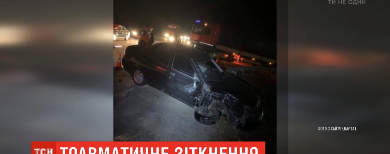 На Львовщине столкнулись легковушка и мотоцикл. Медики спасают жизнь беременной пассажирки