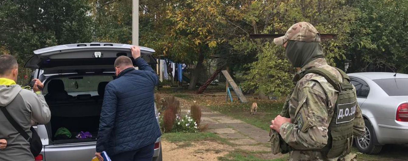 В Україні затримали злочину групу вербувальників. Через зловмисників 300 українців судять в Греції