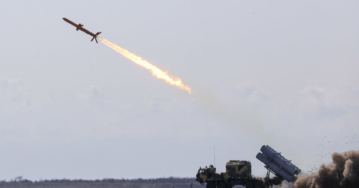 "Интересовался" ракетами: Верховный суд окончательно засудил китайского профессора-шпиона