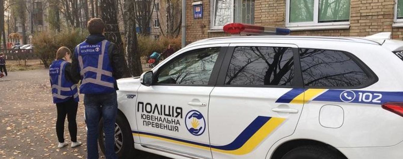 В Киеве школьница выпрыгнула в окно с четвертого этажа школы