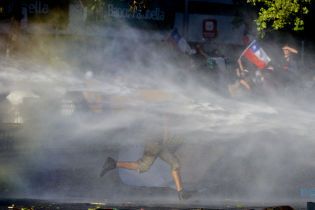 В Чили продолжаются массовые протесты, несмотря на отставки министров