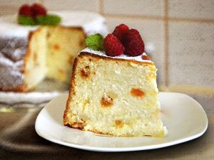 Сирна запіканка з родзинками