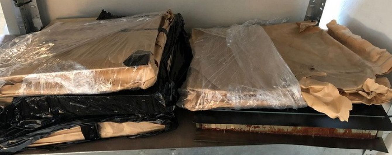 На Закарпатті чоловік намагався вивезти за кордон деталі військового гелікоптера