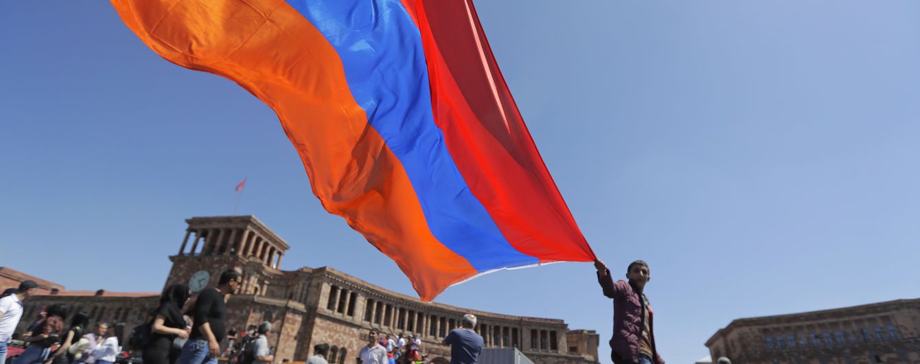 Вірменія спростувала російський фейк про запуск авіарейсів до окупованого Криму
