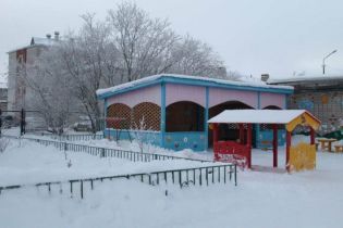 В Архангельській області РФ чоловік увірвався до дитсадка та зарізав маленького хлопчика