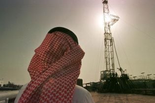 На мировом рынке вновь резко упали цены на нефть