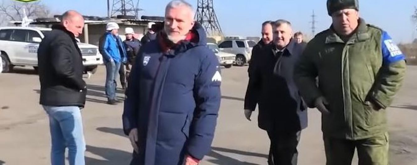Депутат Госдумы РФ побывал в районе Золотого, чтобы проверить отвод украинских войск