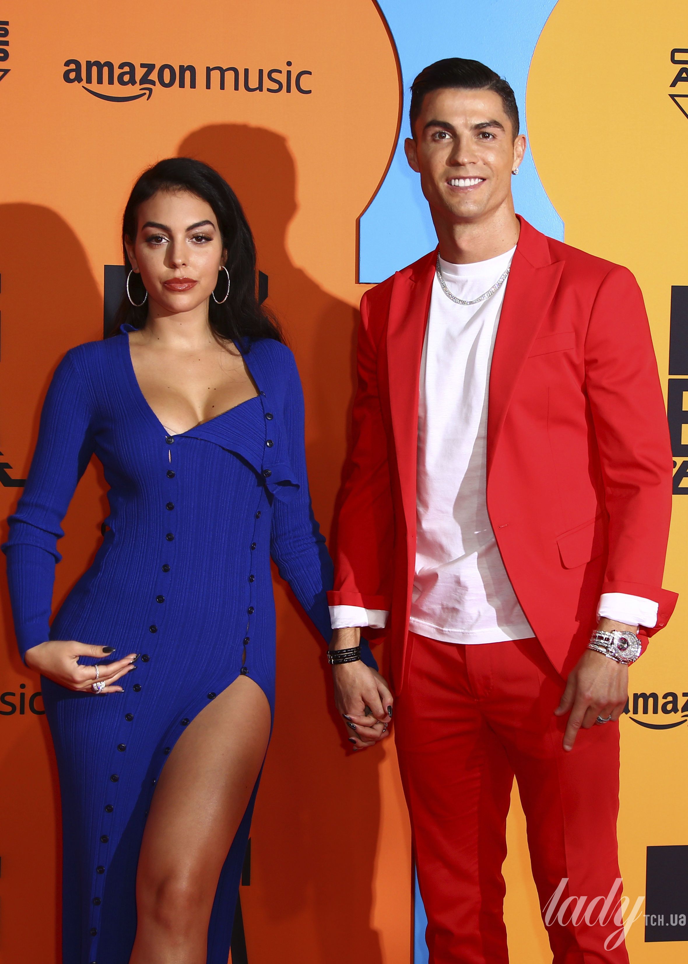 Джорджина Родрігес и Роналду на European MTV Awards_2