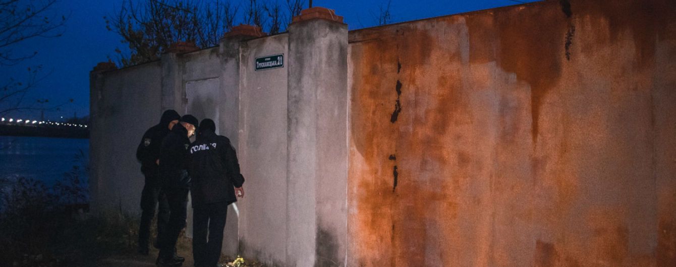 В Киеве нашли мертвого мужчину без обуви. На его лице была SIM-карта