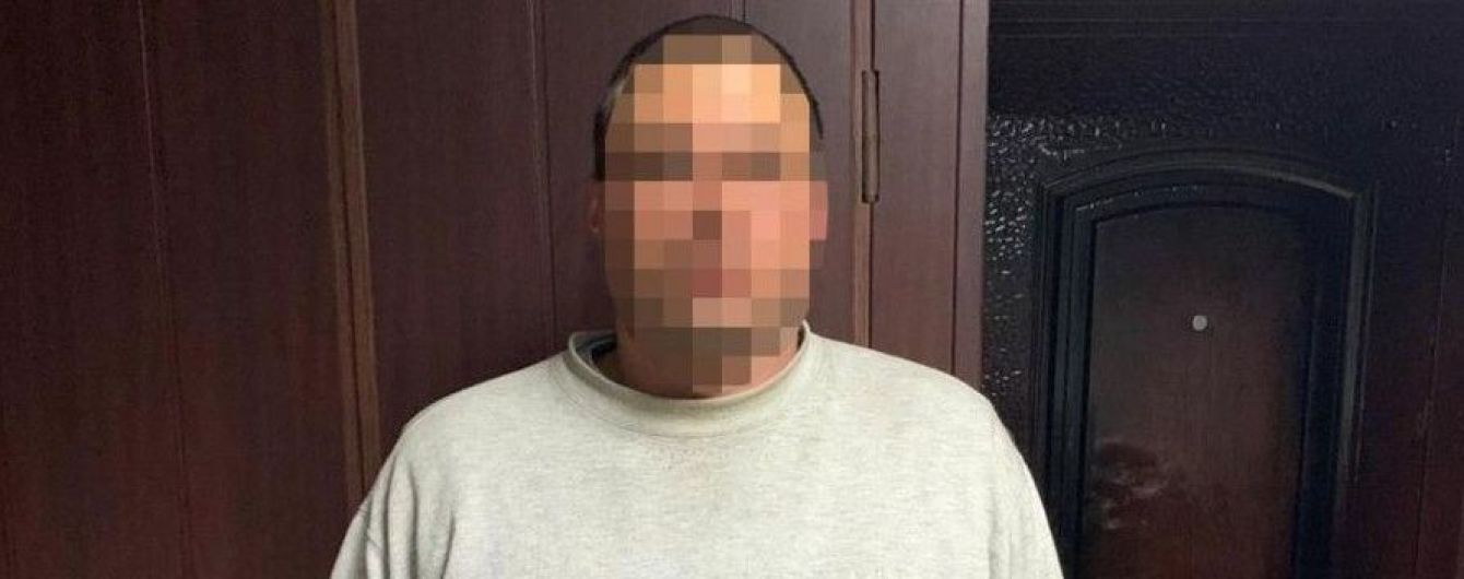 На Дніпропетровщині чоловік зґвалтував 13-річну дівчинку, поки її матері не було вдома
