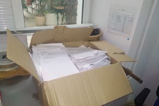 У Мін’юсті знайшли коробки з прихованими листами щодо "схематозів" - Малюська