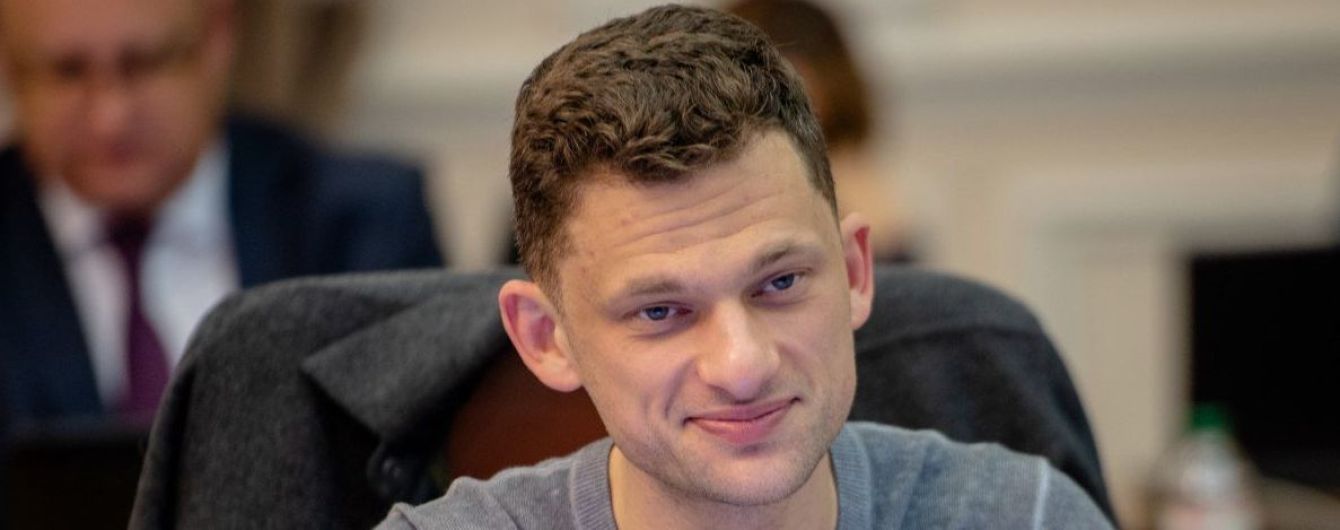 Дубілет надумав замінити урядовий спецзв’язок додатком у смартфоні