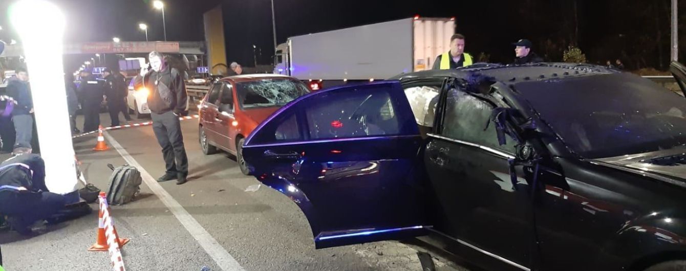 Замах на бізнесмена у Києві: загинув поліцейський, а підприємець у лікарні