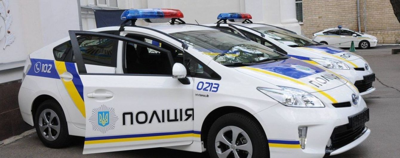 На николаевской АЗС перепутали бензин и дизтопливо: испорчены машины полиции