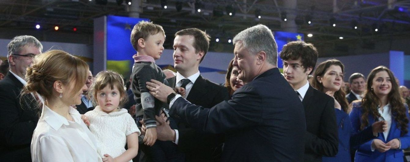 На фоне расследований Порошенко начал перерегистрировать кондитерский бизнес на сына