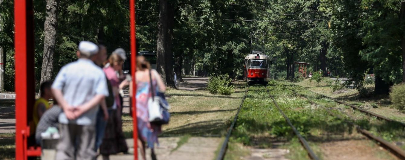В Одессе возле остановки общественного транспорта нашли 6 кг ртути