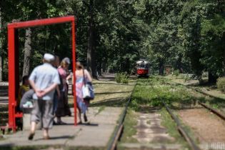 В Одессе возле остановки общественного транспорта нашли 6 кг ртути