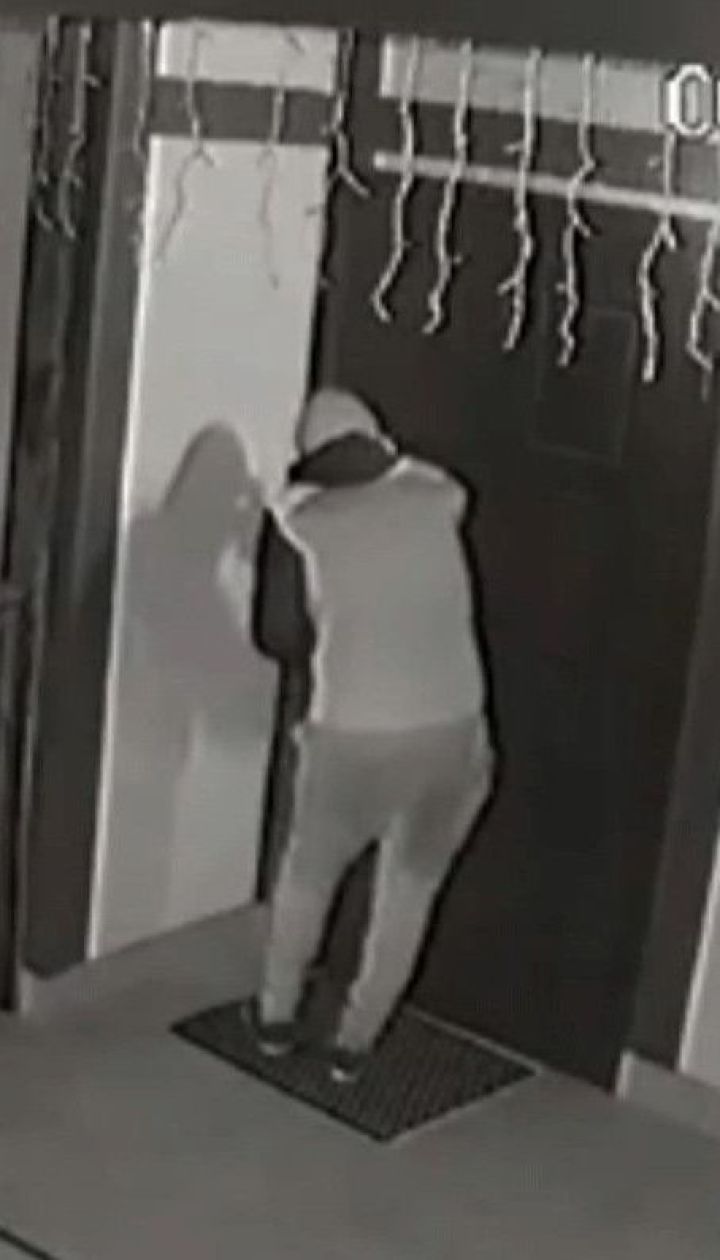 Ограбленный городок: на Киевщине вор ворвался в несколько десятков жилых домов
