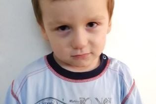 У Києві загубилася дитина. Поліція розшукує батьків