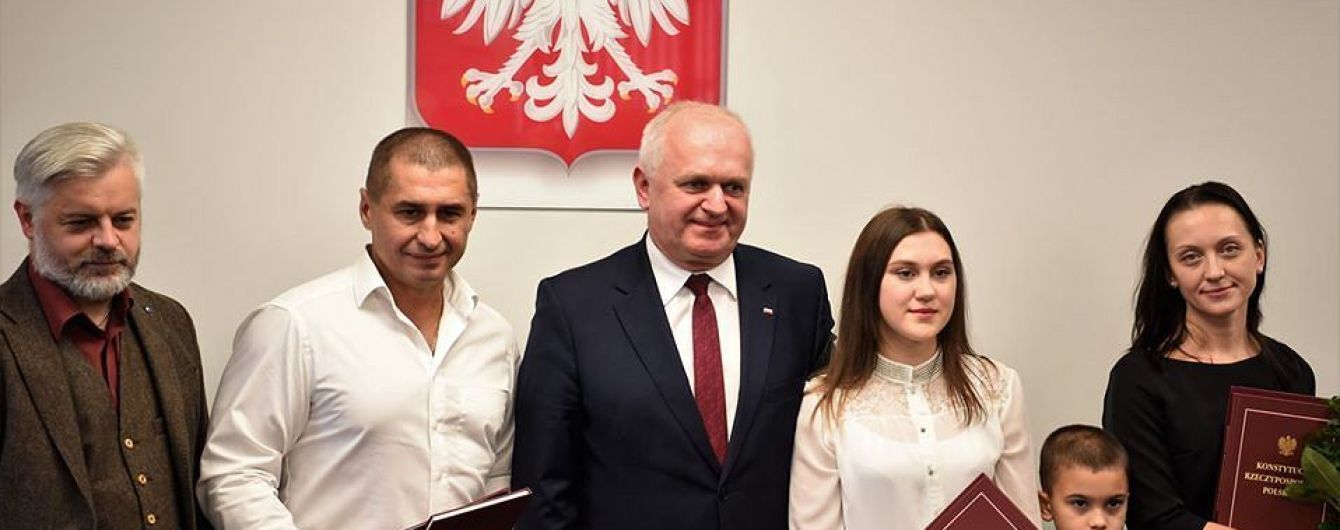 Українець-рятівник людей у ДТП біля Щецина нагороджений громадянством Польщі