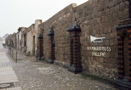 У Німеччині відзначають 30 річницю від падіння Берлінської стіни