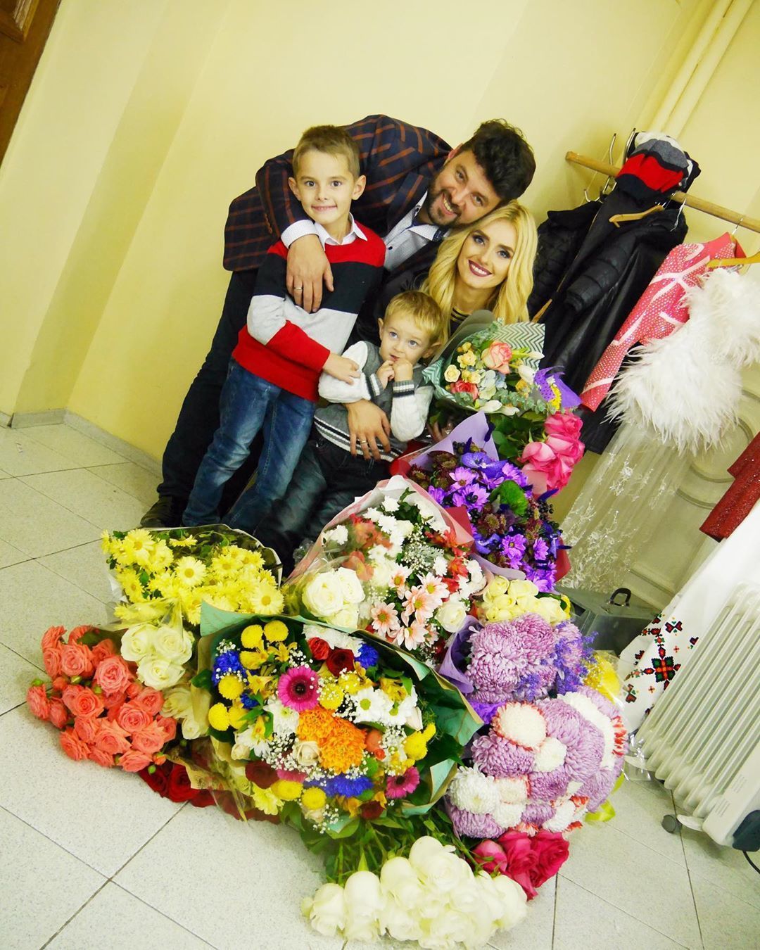 Ірина Федишин з чоловіком та синами