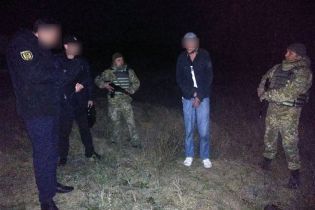 В Одесской области иностранец напал с ножом на пограничника