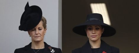 Меган, Кейт и Елизавета II появились в черном на Дне памяти погибших соотечественников