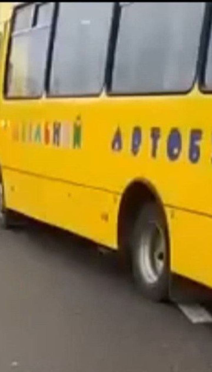 Десятерых детей госпитализированы после ДТП школьного автобуса во Львовской области