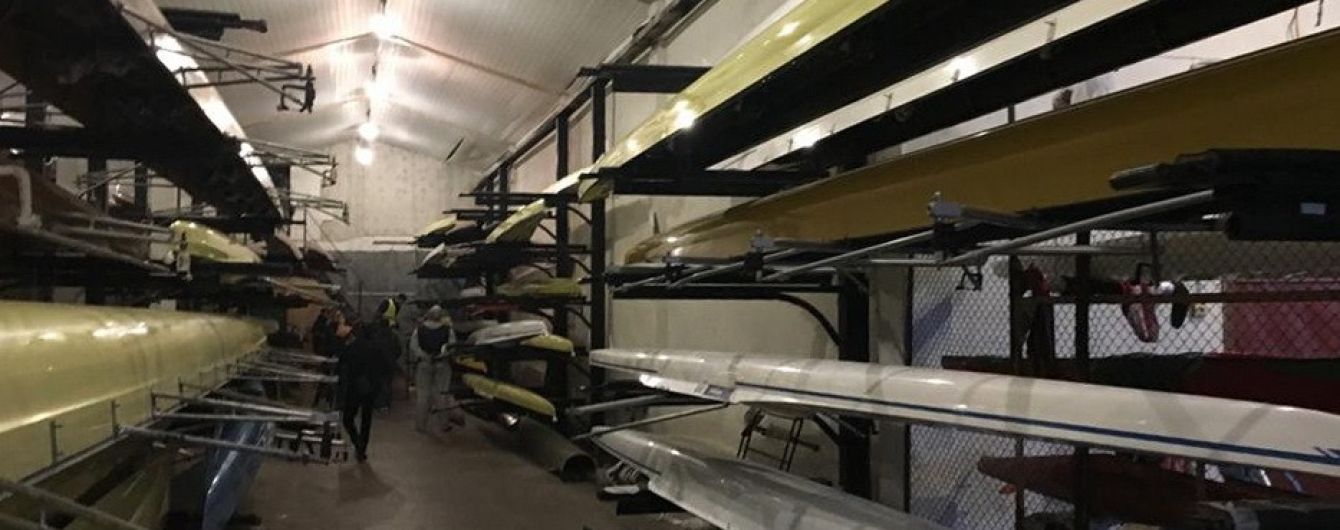 Посадовців КМДА викрили на розкраданні 12 млн гривень під час закупівлі інвентаря до спортшкіл
