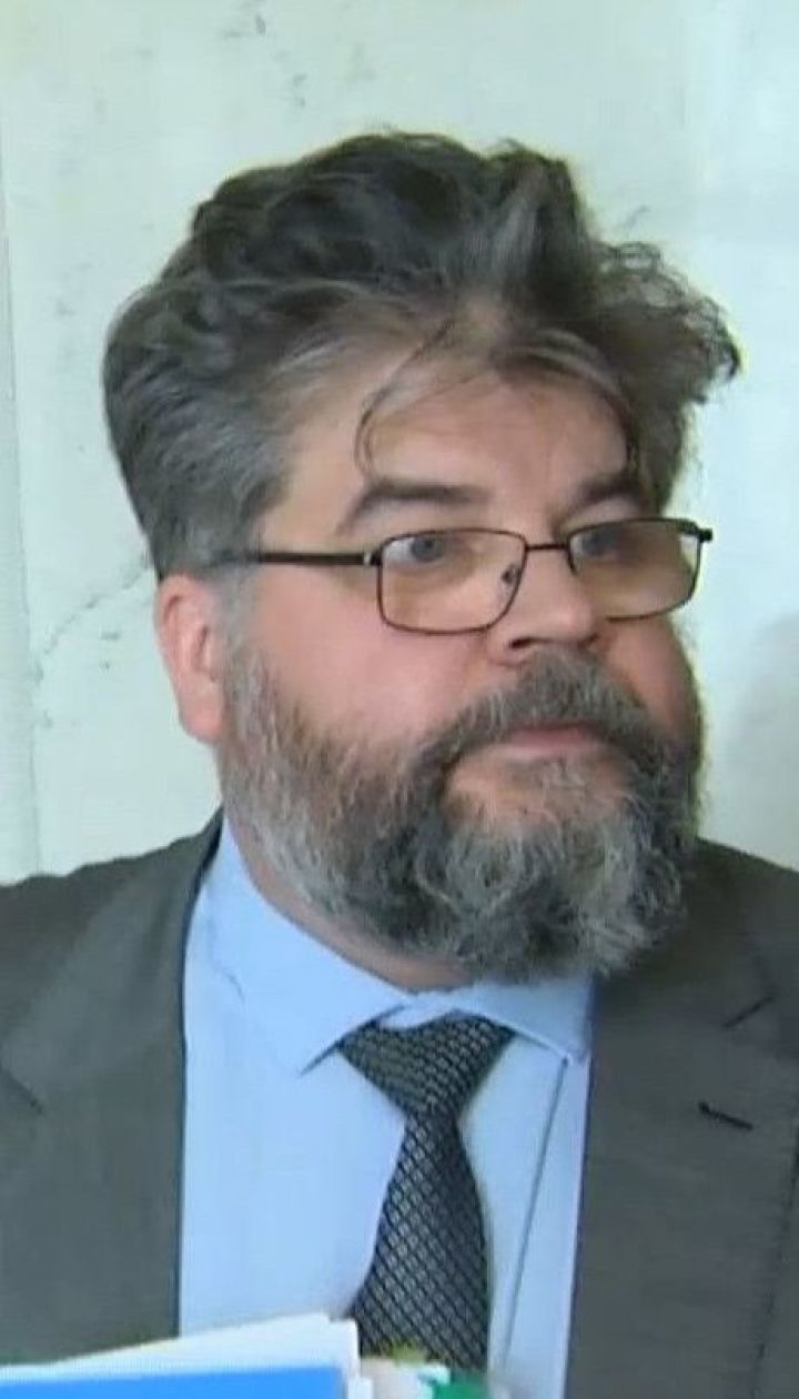 Фракция "Слуга народа" утвердила отставку нардепа Богдана Яременко