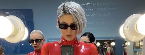 MARUV у червоному латексному боді отримала російську премію як "Співачка року"