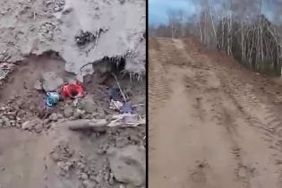 Стирчать штучні квіти і вінки: в РФ з ґрунту із цвинтаря звели для дітей гірку
