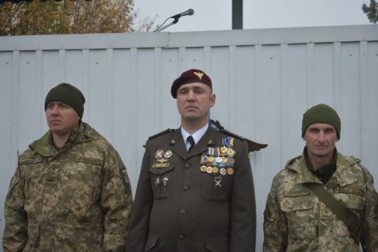 Зеленський нагородив загиблого на Донбасі командира 128-ї бригади орденом