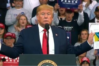 Трамп заявил, что не нуждается в помощи Украины для победы над Байденом