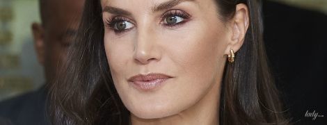 В белом прекрасна: королева Летиция продемонстрировала новый красивый лук