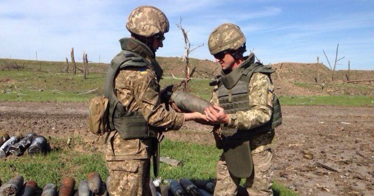 У Балаклії почалися вибухи на території військових складів
