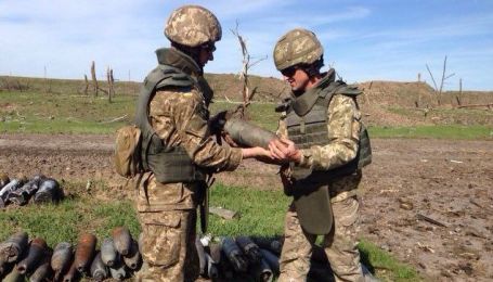 У Балаклії почалися вибухи на території військових складів