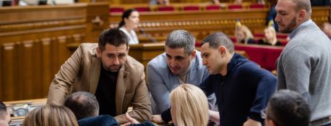 Арахамія порадив депутату Іванісову призупинити членство в партії "Слуга народу"