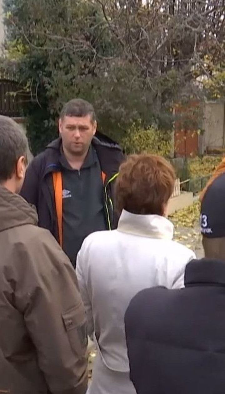 В Одесі чоловік придбав на аукціоні заставний будинок та прийшов виселяти дитину з бабусею